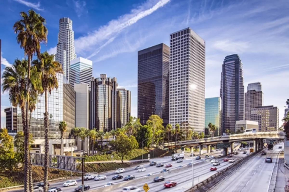 Los Angeles’ta tüketim ve tekstile odaklanın