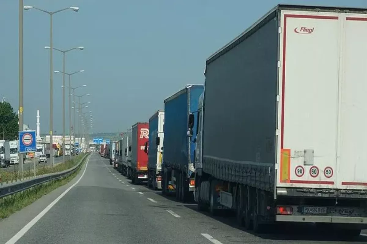 Türk TIR’larına Çekya’dan ‘serbest geçiş’ müjdesi