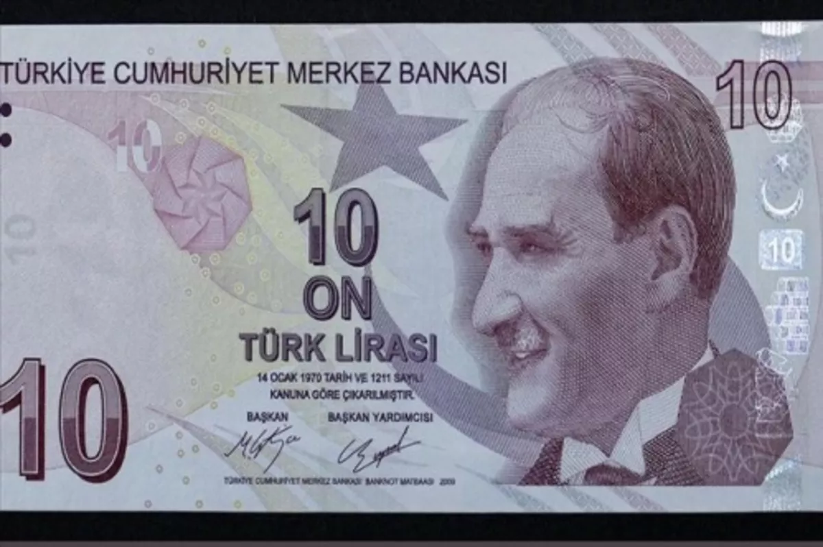 Son tertip 10 TL banknotlar bugünden itibaren tedavüle veriliyor