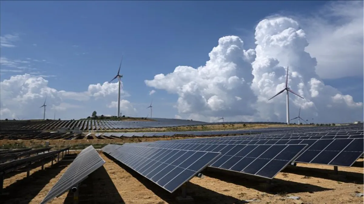 Türkiye'nin güneş enerji kurulu gücü 20 bin megavat sınırını aştı