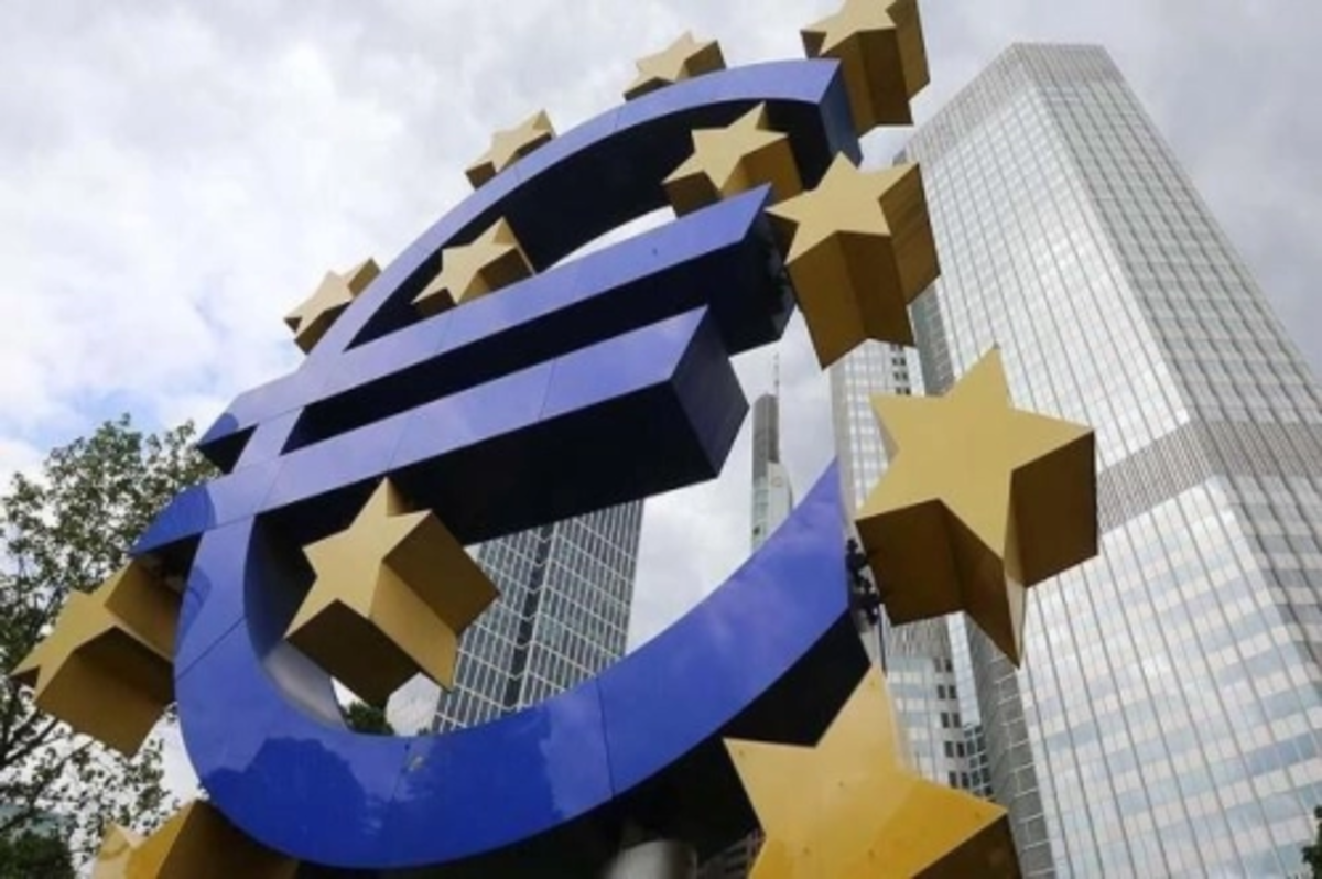 Euro Bölgesi ikinci çeyrekte yüzde 12.1 küçüldü