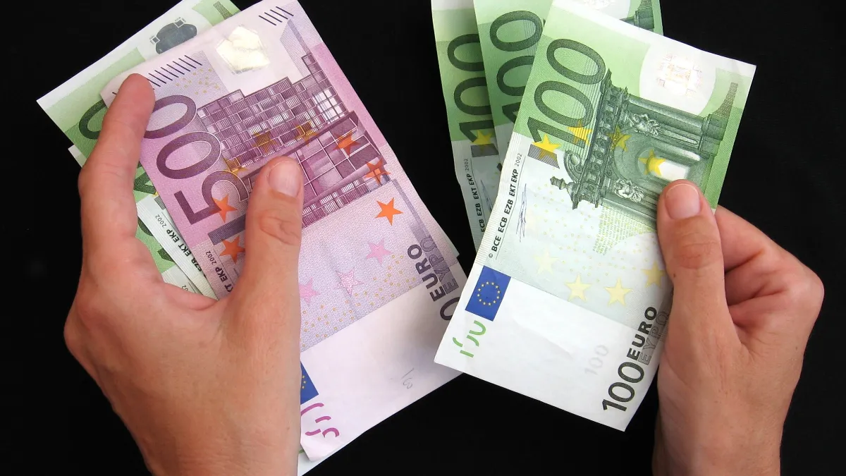 Dolar, Euro, İngiliz Sterlini, İsviçre Frangı güne nasıl başladı? İşte 16 Ocak 2025 günü döviz fiyatları