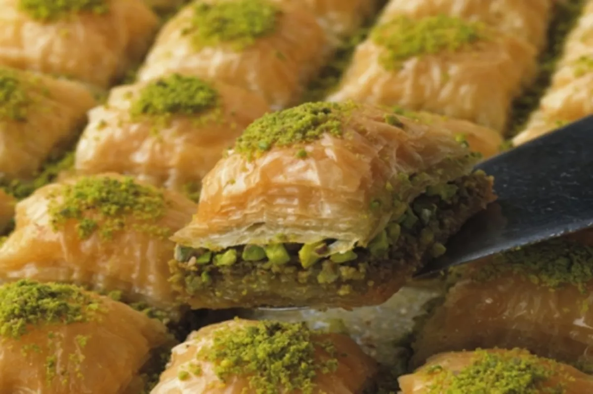 Baklavanın tadı merdiven altında kaçıyor