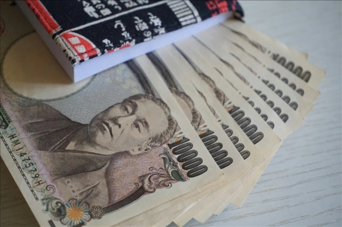 Japon para birimi yen, dolar karşısında 1986'dan beri en düşük seviyeye geriledi