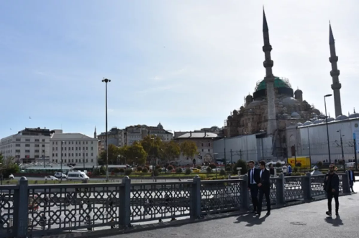 Yeni Camii baştan aşağı yenilenecek