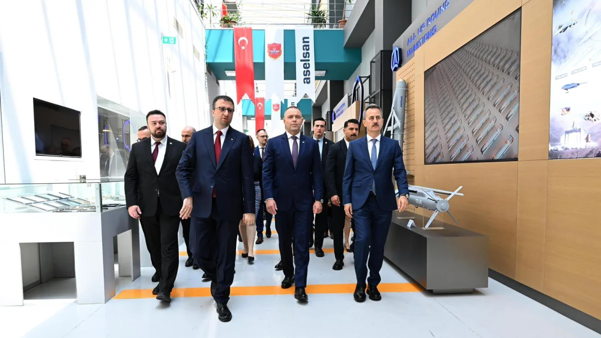 Polonya Cumhurbaşkanı Nawrocki'den ASELSAN'a ziyaret: Savunma alanında işbirliği güçleniyor